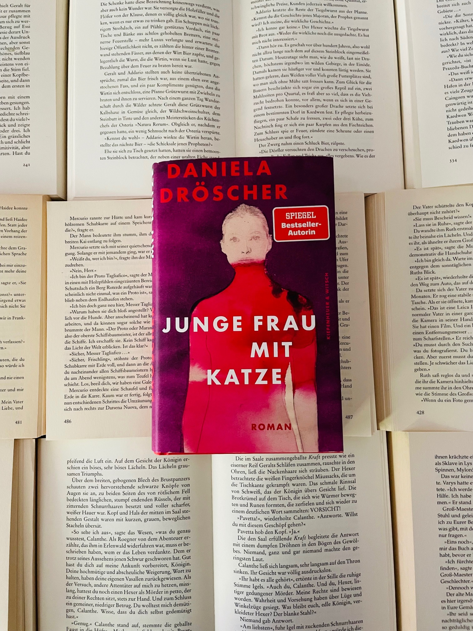 Buchcover von Junge Frau mit Katze